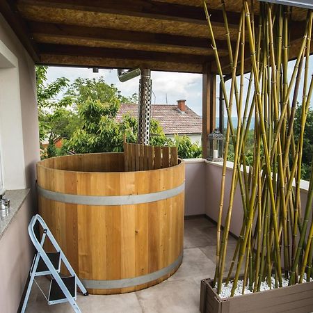Apartment Ma&Ja With Hot Tub Metlika Ngoại thất bức ảnh