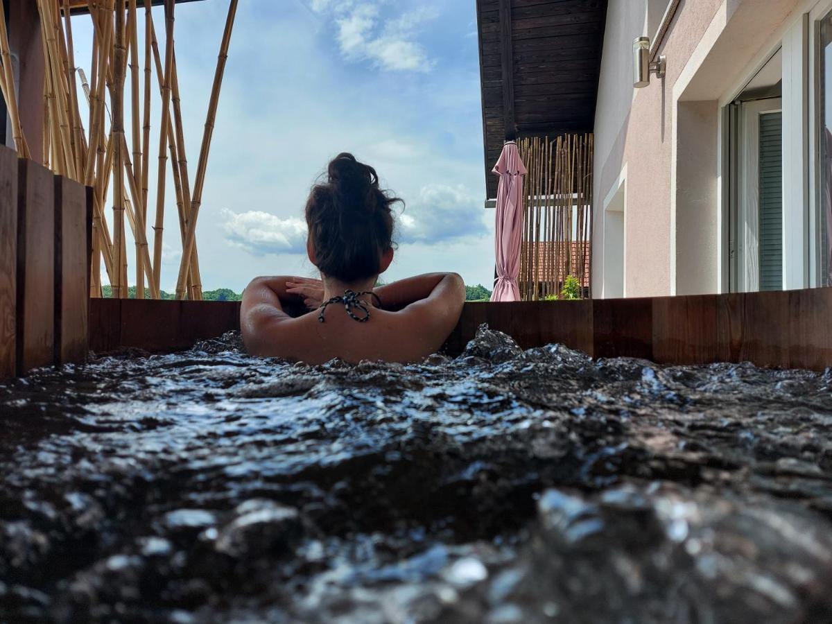 Apartment Ma&Ja With Hot Tub Metlika Ngoại thất bức ảnh