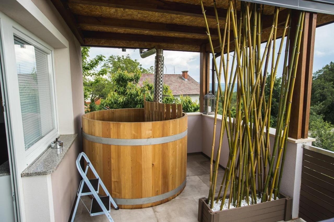 Apartment Ma&Ja With Hot Tub Metlika Ngoại thất bức ảnh